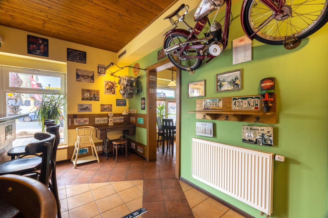 Penzion Rodos - Cafe Praga Exterior foto