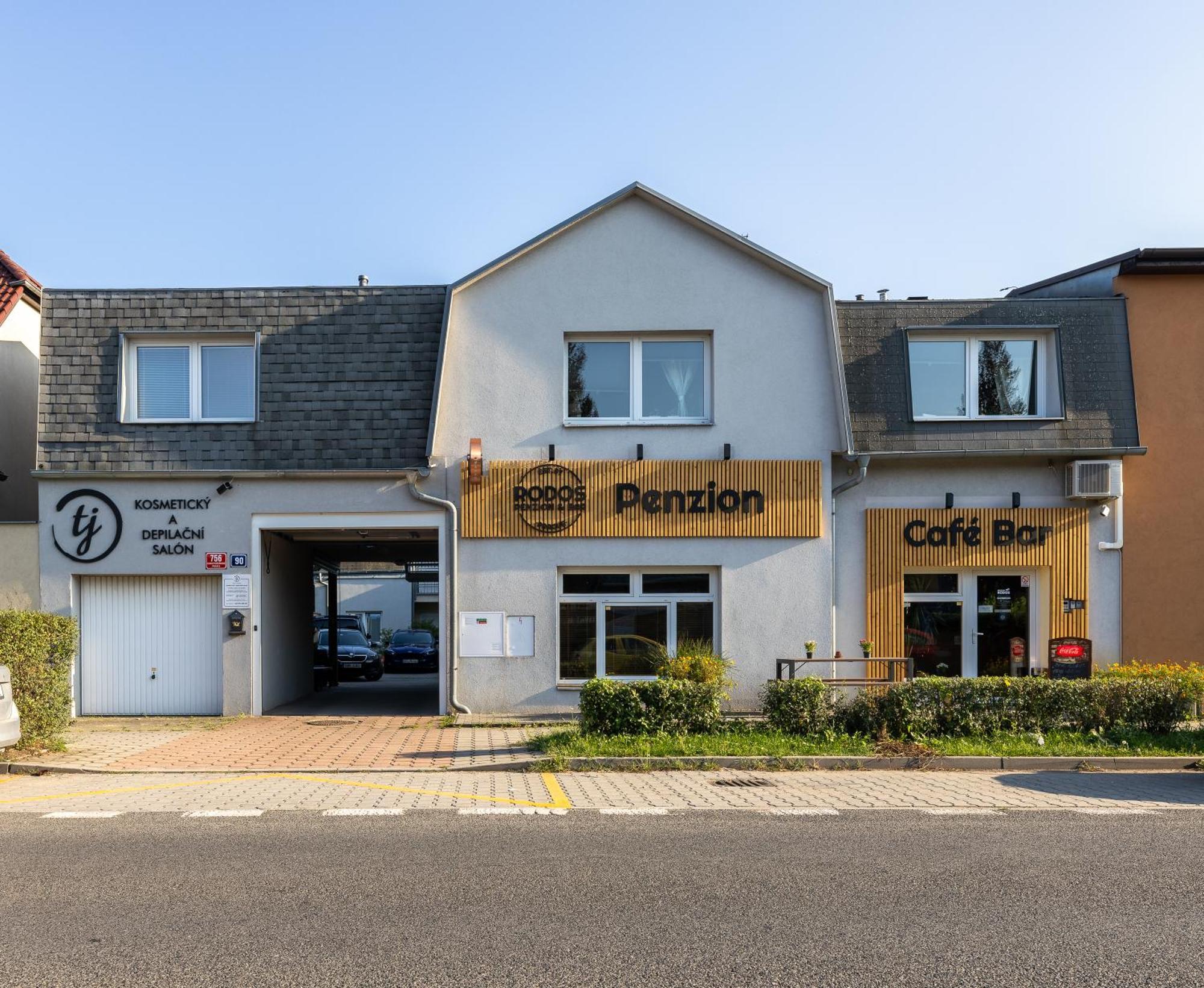 Penzion Rodos - Cafe Praga Exterior foto